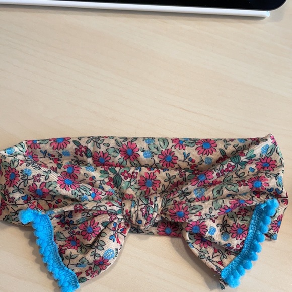 NWOT Set of 4 Stretch Headbands - Picture 3 of 5